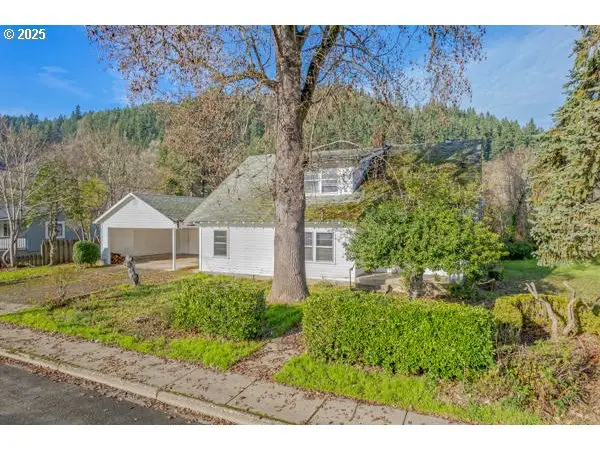 412 Gardner Ave, Drain, OR 97435 - Image #3