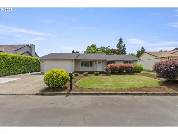 211 NW 103rd St, Vancouver, WA 98685