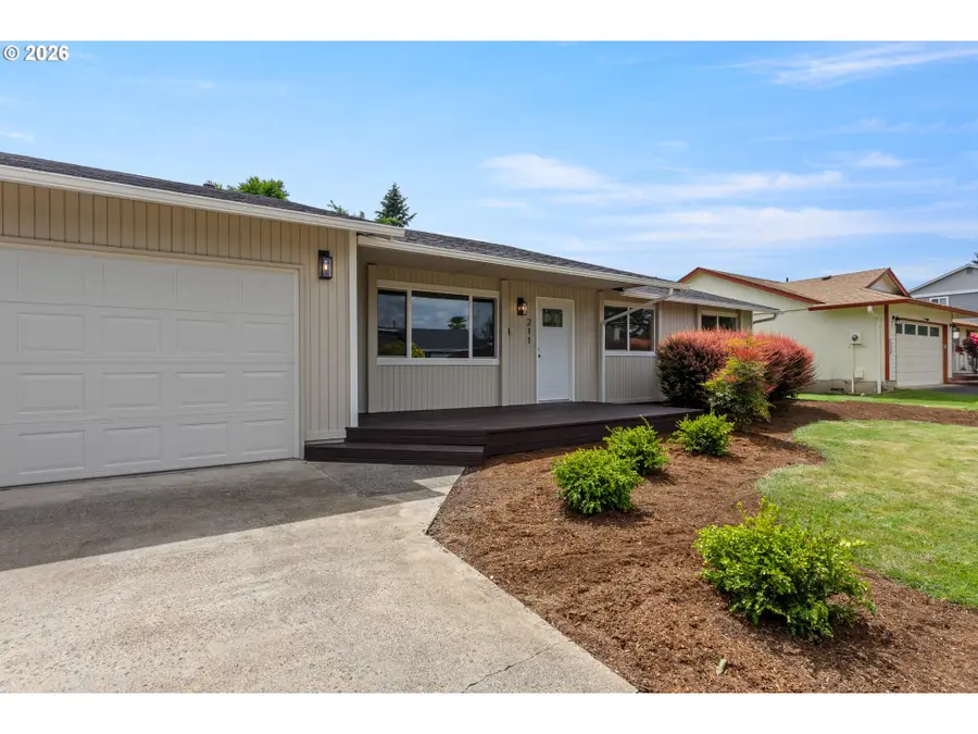 211 NW 103rd St, Vancouver, WA 98685 - #2