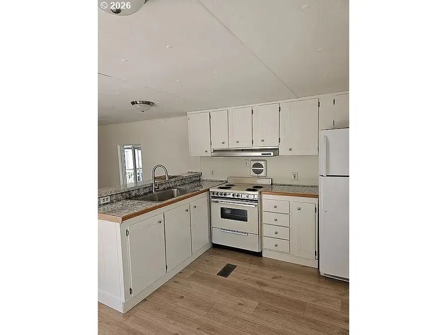 21100 NE Sandy Blvd #32, Fairview, OR 97024 - #2