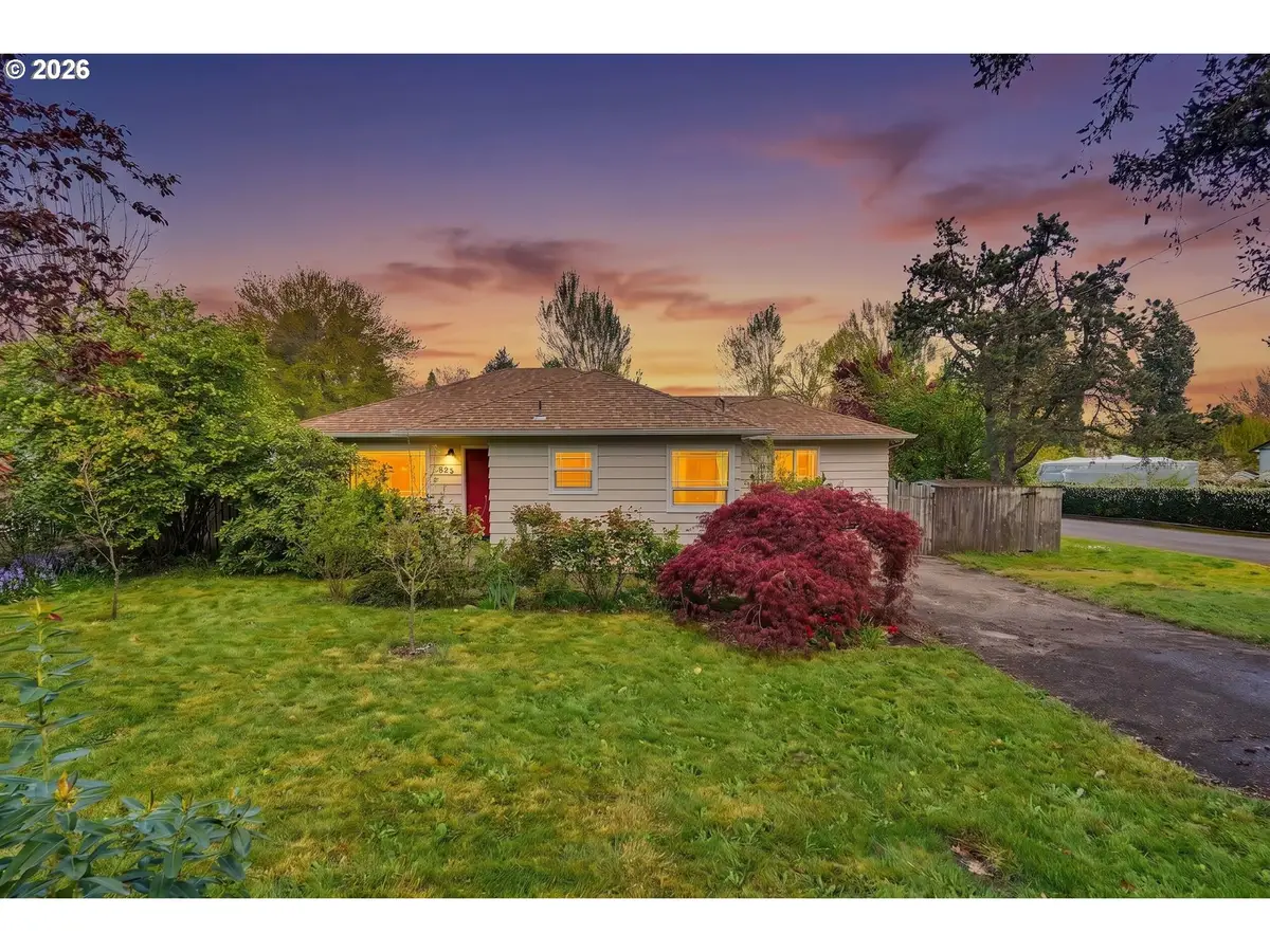 895 Ratcliff Dr Se, Salem, OR 97302 - #1
