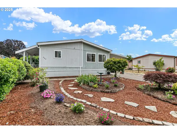 484 Scotts Glen Dr, Springfield, OR 97477