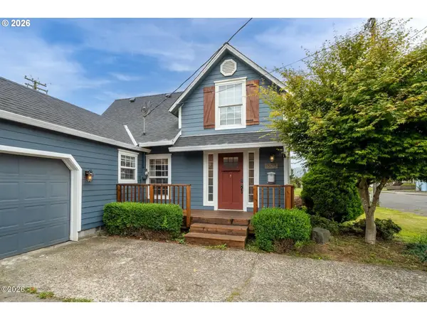 1303 3rd St, Tillamook, OR 97141