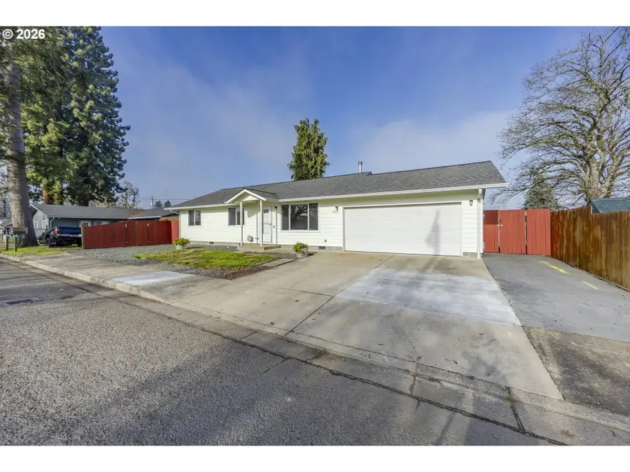 1560 Harvey Rd, Cottage Grove, OR 97424 - Image #3