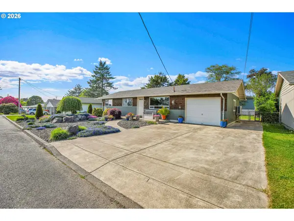 338 NE San-bay-o Cir, Newport, OR 97365