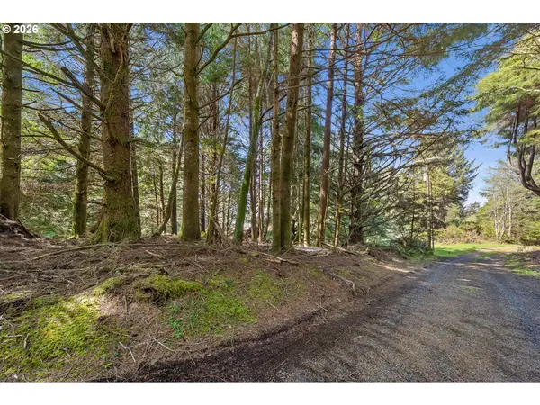 7th St Nw #11300, CapeMeares, OR 97141