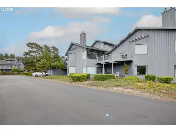 4175 N Highway 101 #M-2, DepoeBay, OR 97341