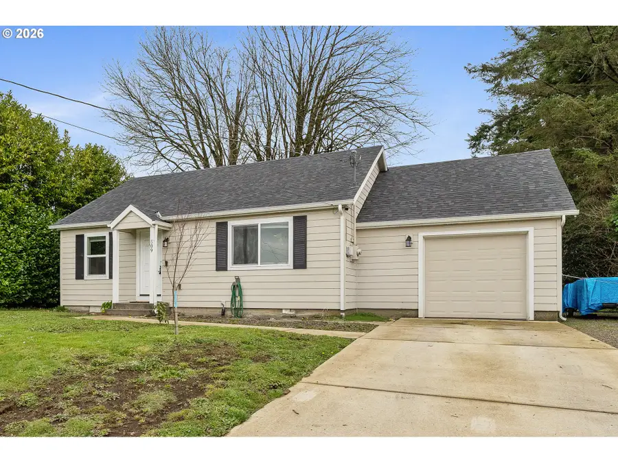 509 Williams Ave, Tillamook, OR 97141 - #2