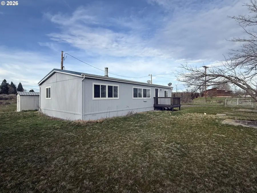 80718 Craig Rd, Hermiston, OR 97838 - Image #2