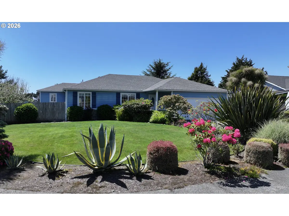 17250 Garvin Ct, Brookings, OR 97415 - #1
