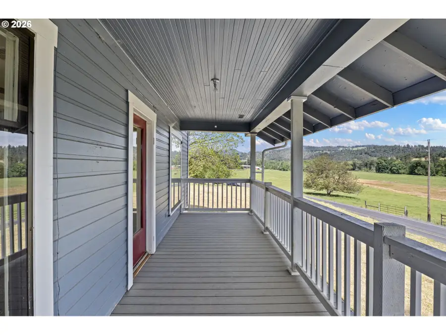 1458 Stearns Ln, Oakland, OR 97462 - #2