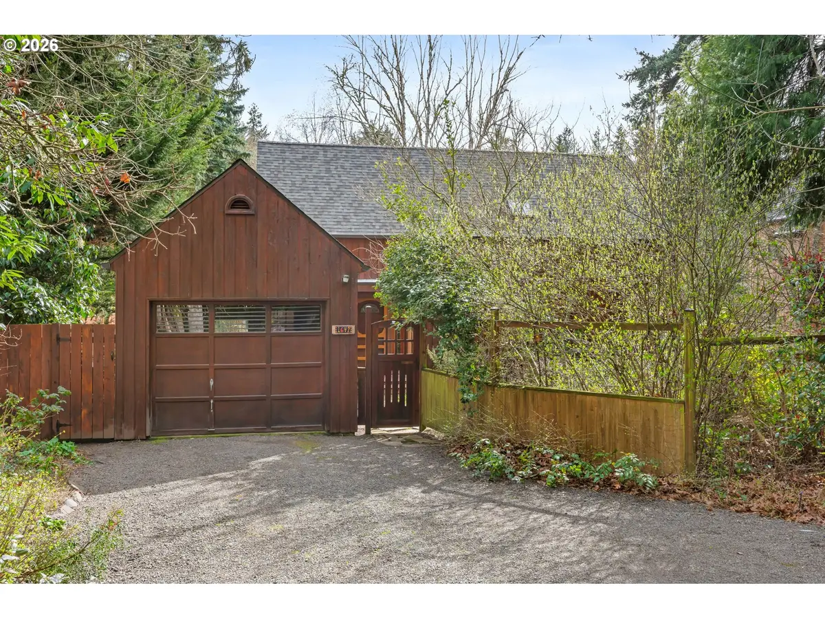 1642 E 43rd Ave, Eugene, OR 97405 - #1