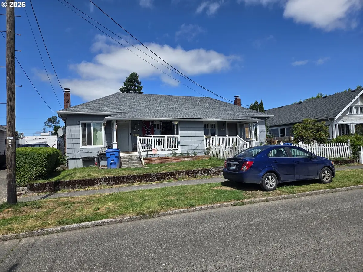 907 S 4th Ave, Kelso, WA 98626 - #1