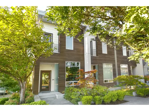 4458 SE Stark St #1, Portland, OR 97215