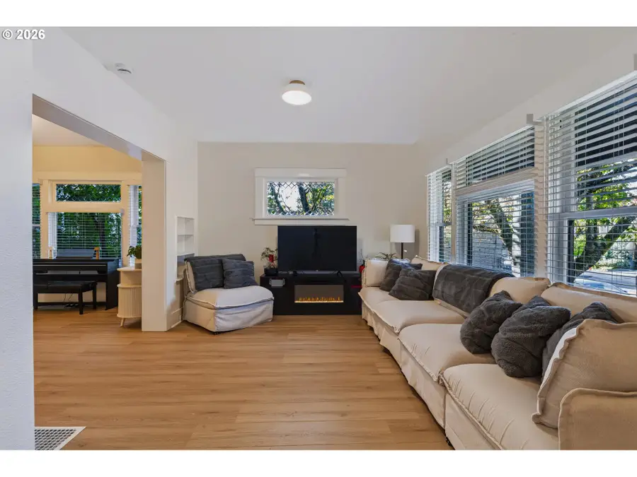 716 N Alberta St, Portland, OR 97217 - #3