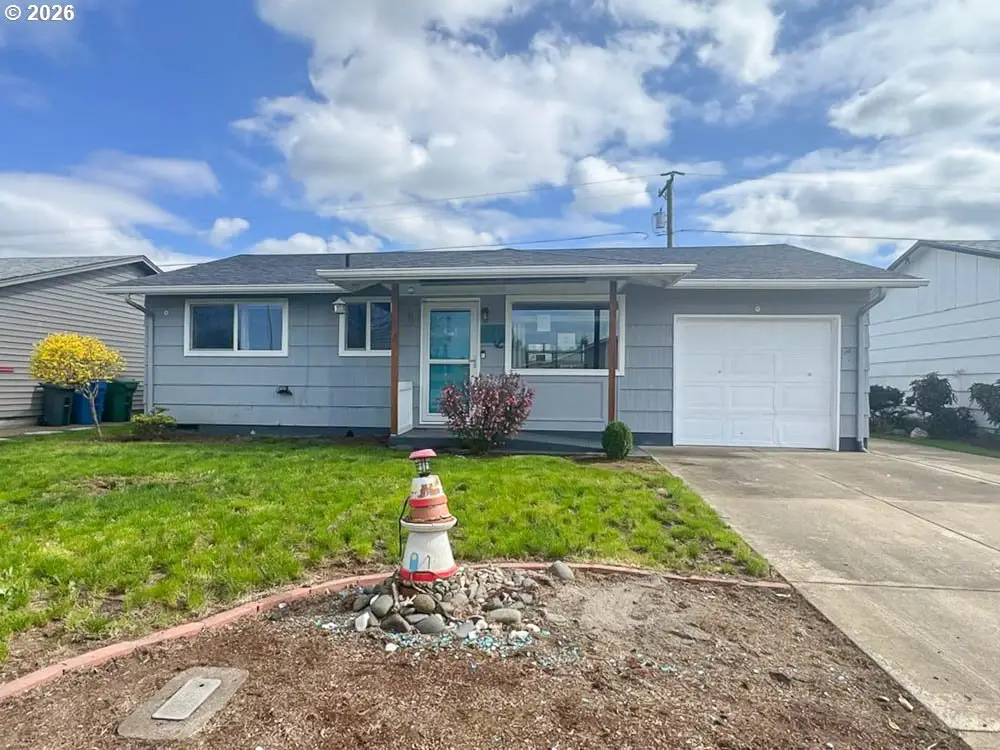 2080 Umpqua Rd, Woodburn, OR 97071 - #1