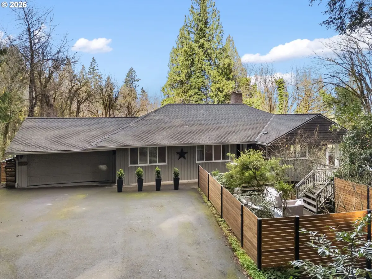 10901 S Riverside Dr, Portland, OR 97219 - #1