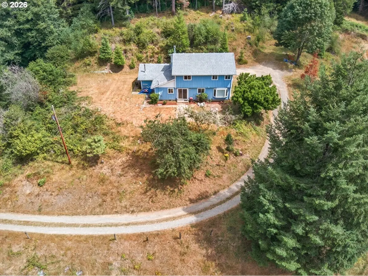 2178 Deans Creek Rd, Reedsport, OR 97467 - #1