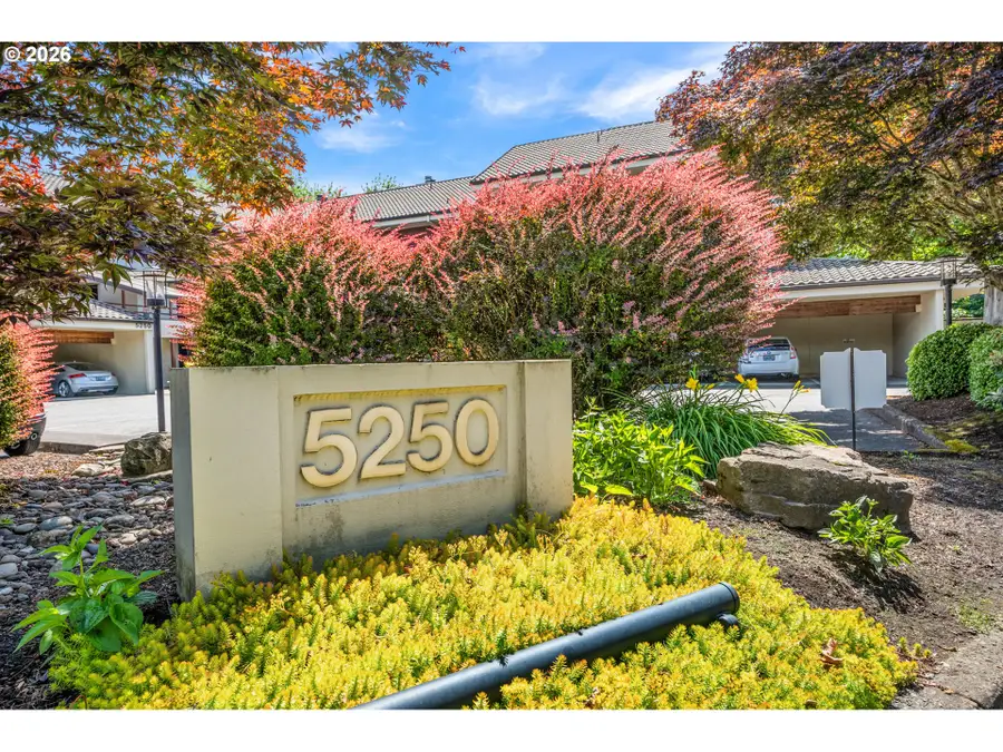 5250 S Landing Square Dr, Portland, OR 97239 - #2