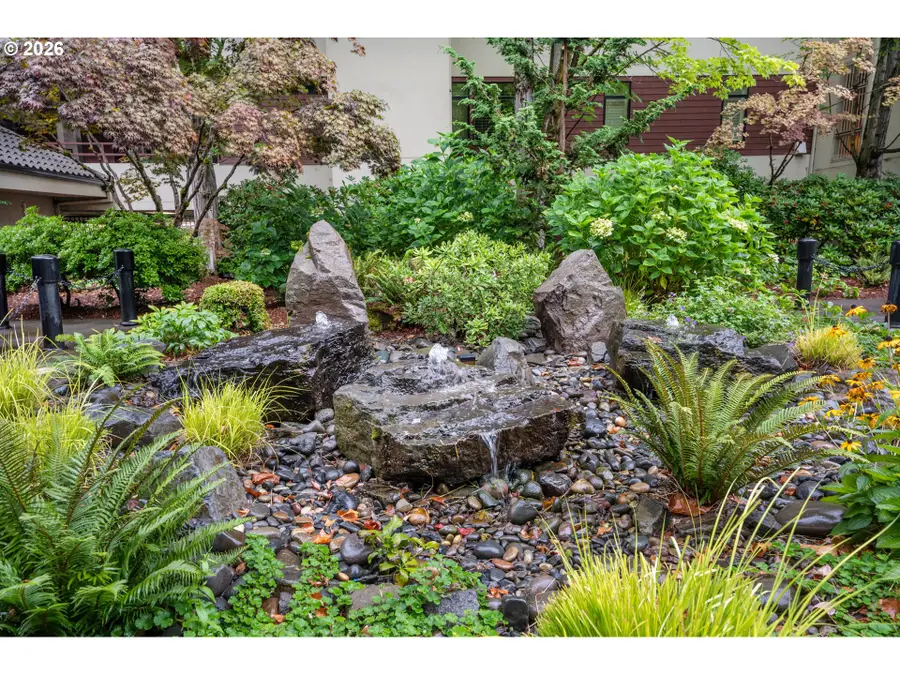 5250 S Landing Square Dr, Portland, OR 97239 - #3