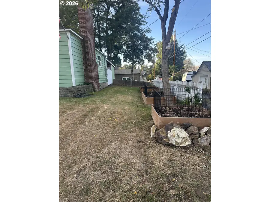 1311 Laughlin St, The Dalles, OR 97058 - #3
