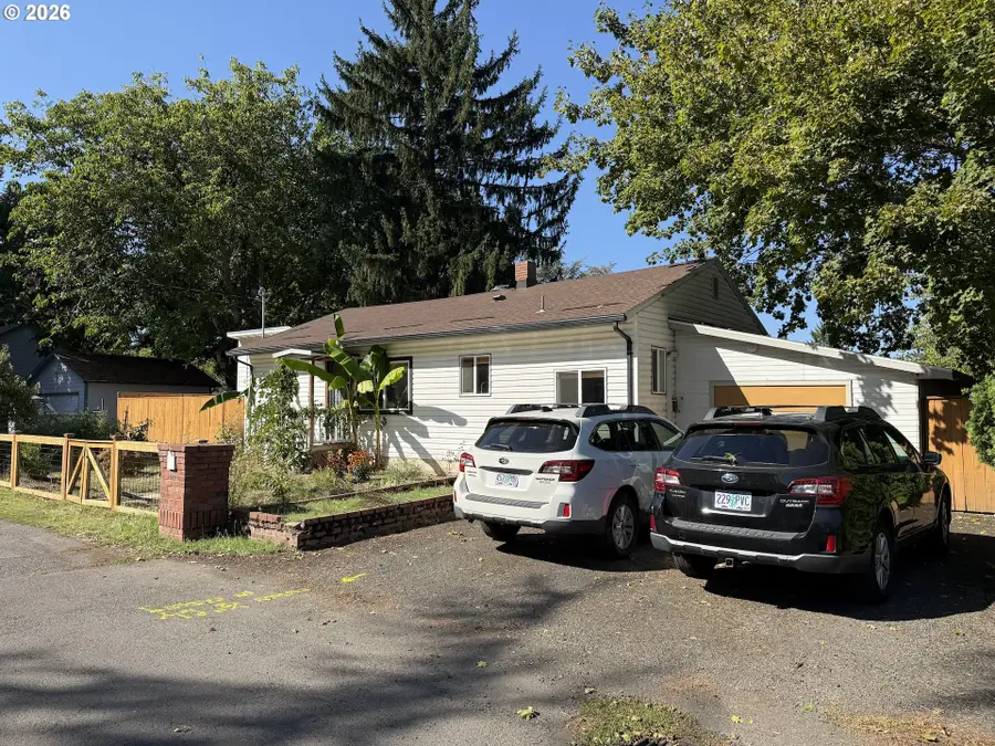 12839 SE Raymond St, Portland, OR 97236 - #2