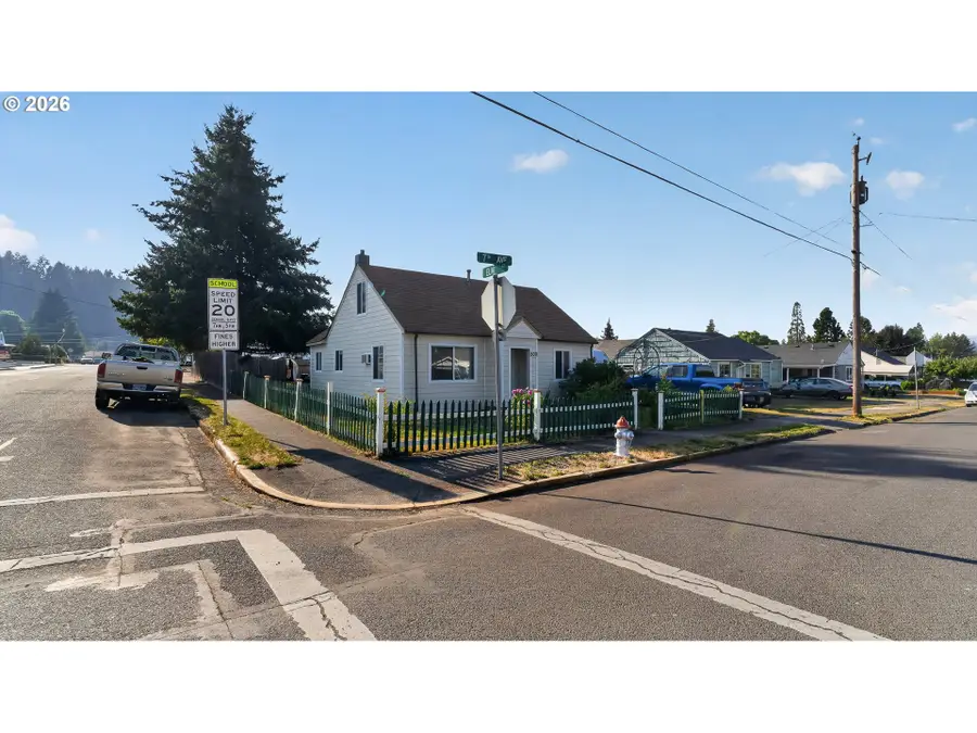 500 7th Ave, Sweet Home, OR 97386 - #3