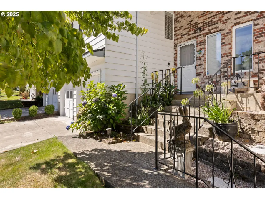 14912 NE Rose Pkwy, Portland, OR 97230 - Image #3