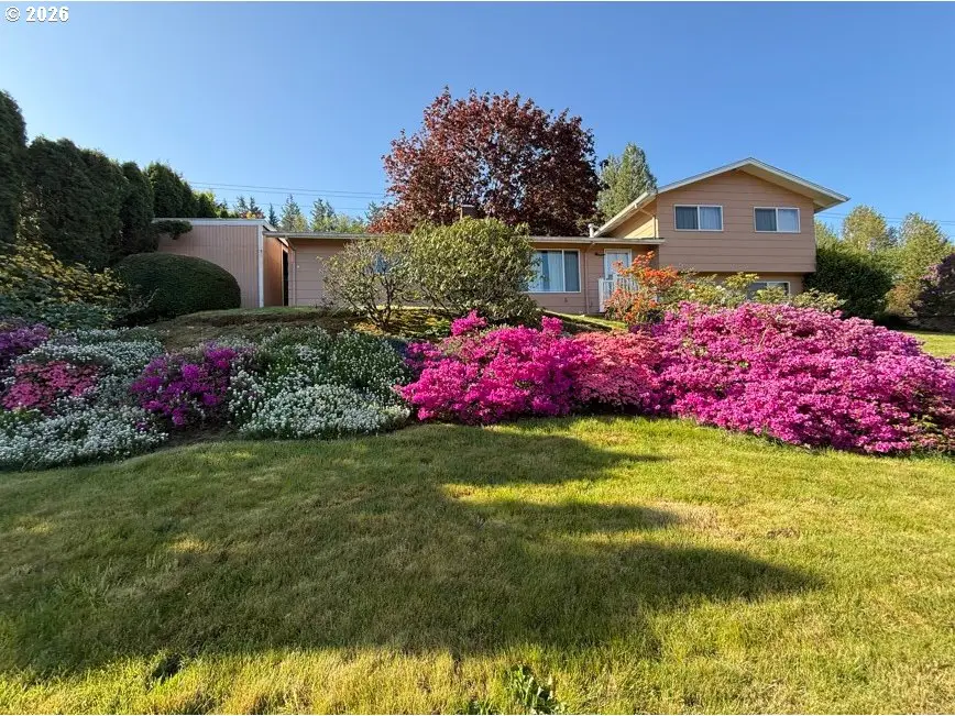 225 SW 4th St, Troutdale, OR 97060 - #1
