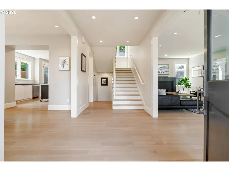 2862 NW Westover Rd, Portland, OR 97210 - #3