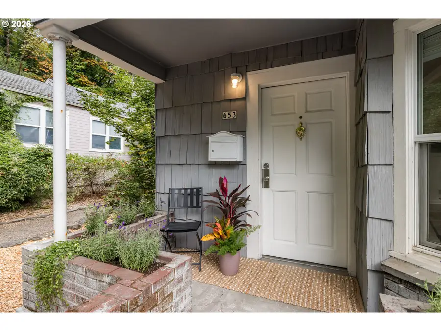 653 SW Sherman St, Portland, OR 97201 - #3