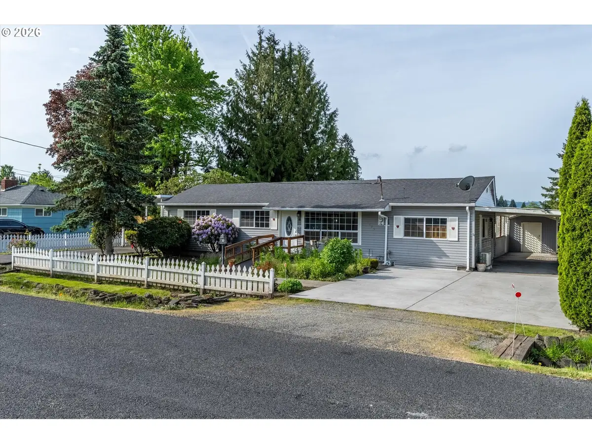 3425 Pennsylvania St, Longview, WA 98632 - #1