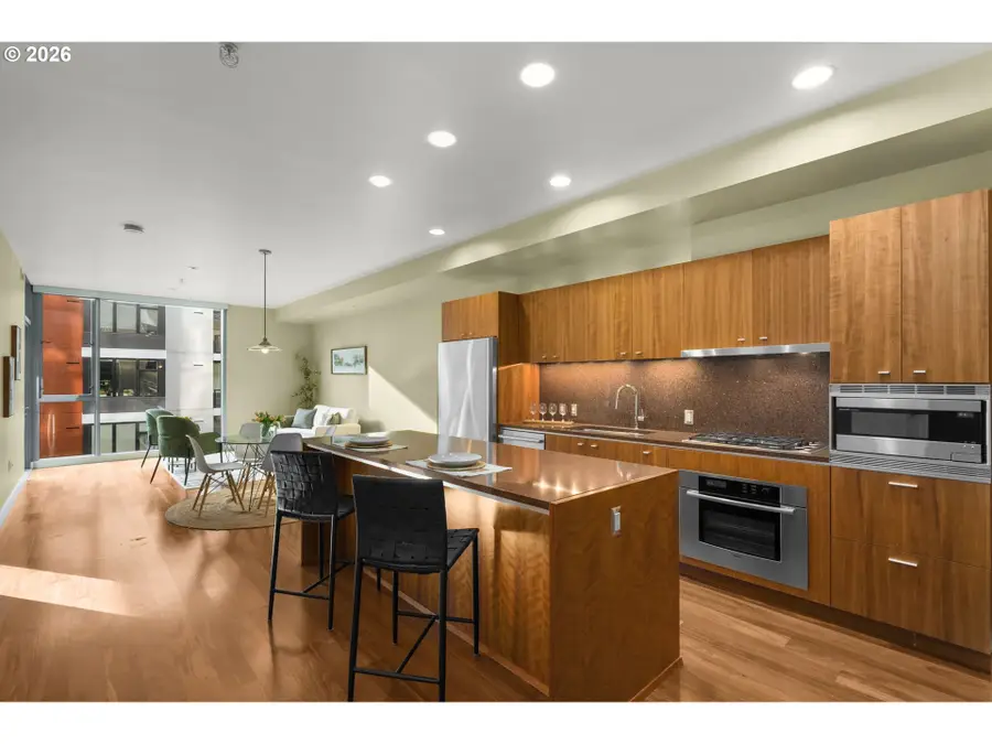 841 S Gaines St #333, Portland, OR 97239 - Image #2