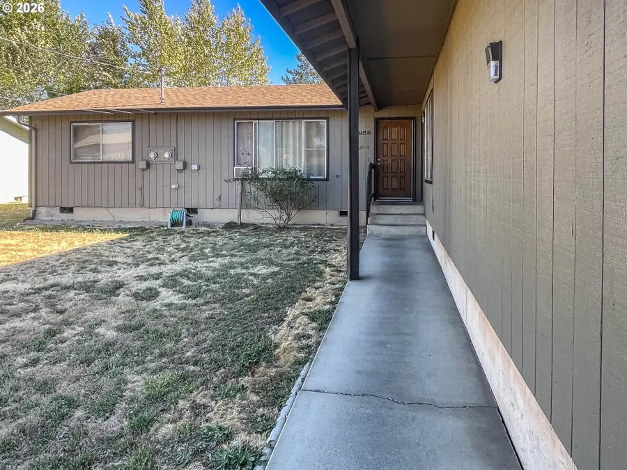 1959 Green Ave, Roseburg, OR 97471 - #3