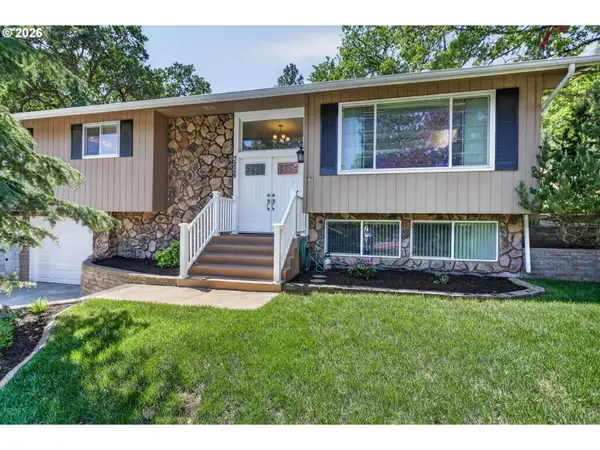 3226 W 12th St, TheDalles, OR 97058