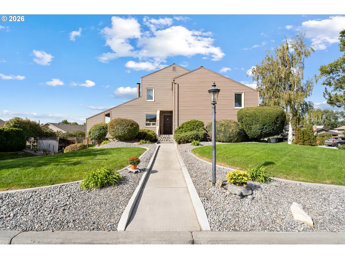 495 NW 9th St, Hermiston, OR 97838 - #1