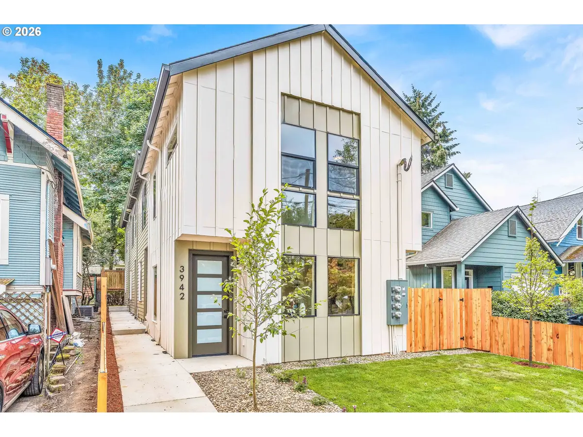 3944 SE Ivon St, Portland, OR 97202 - #1