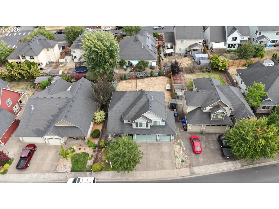 229 Finneys Ave, Molalla, OR 97038 - #2