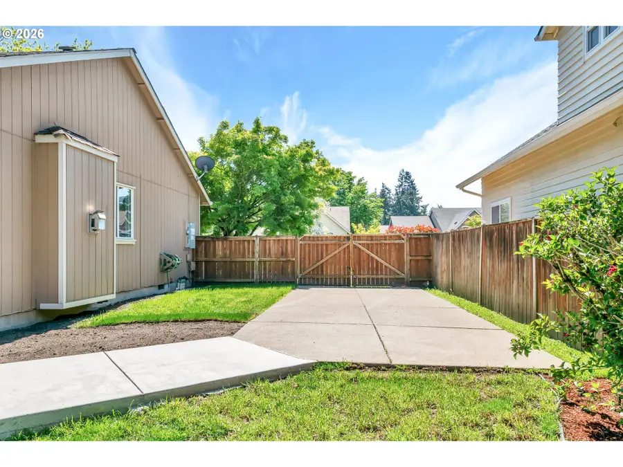585 Dublin Ave, Eugene, OR 97404 - #3