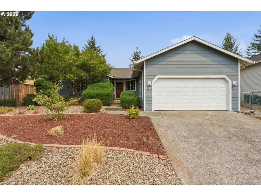 215 SW 22nd St, Troutdale, OR 97060 - #2