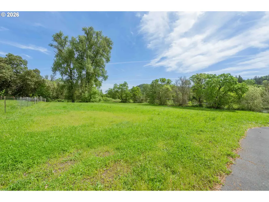 0 Del Rio Rd #2301, Roseburg, OR 97471 - #3