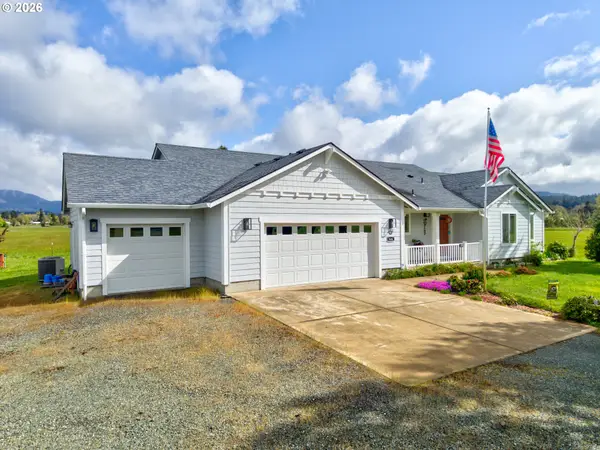 344 Marion Meadow Ln, CamasValley, OR 97416