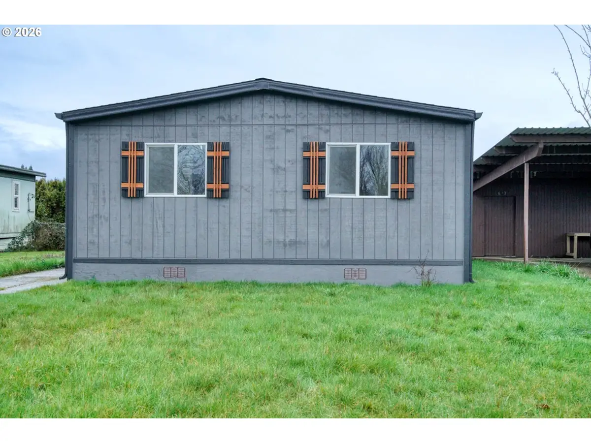 627 NW 6th Ct, McMinnville, OR 97128 - #1