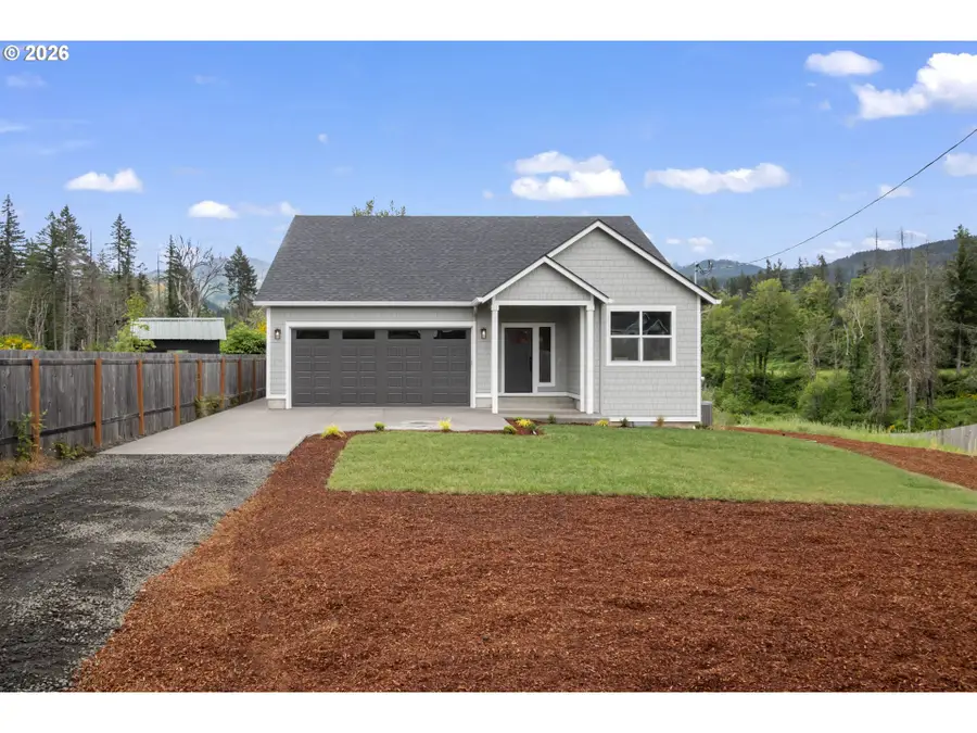 241 Dogwood Dr, Gates, OR 97346 - #2