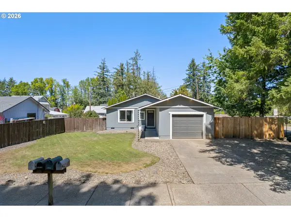 25221 Cheney Dr, Veneta, OR 97487