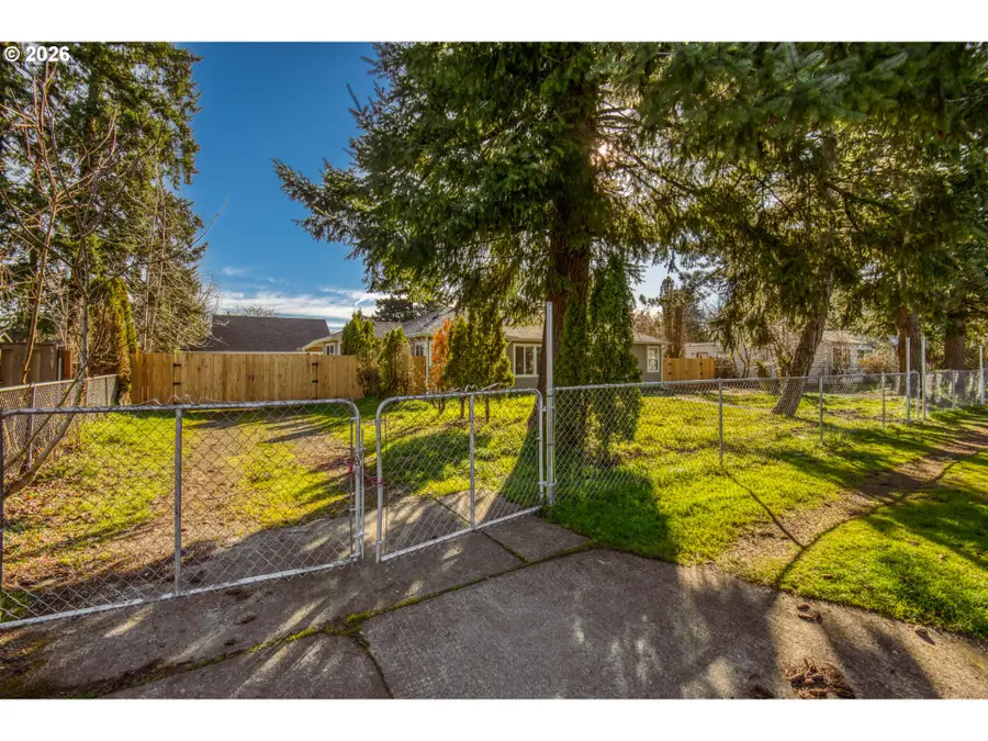 12828 SE Bush St, Portland, OR 97236 - #3