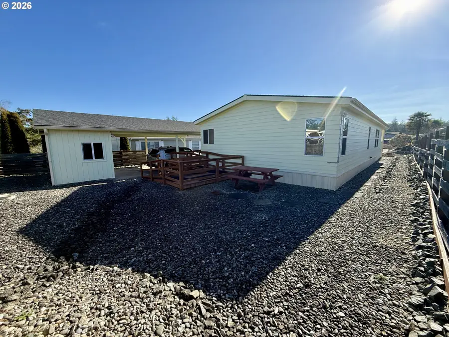 3050 Knott Ter, Coos Bay, OR 97420 - #2