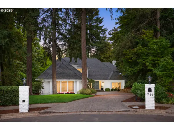 711 Kenola Ct, LakeOswego, OR 97034