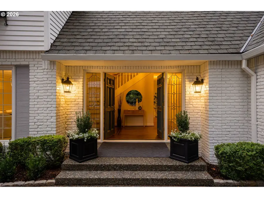 711 Kenola Ct, Lake Oswego, OR 97034 - #3