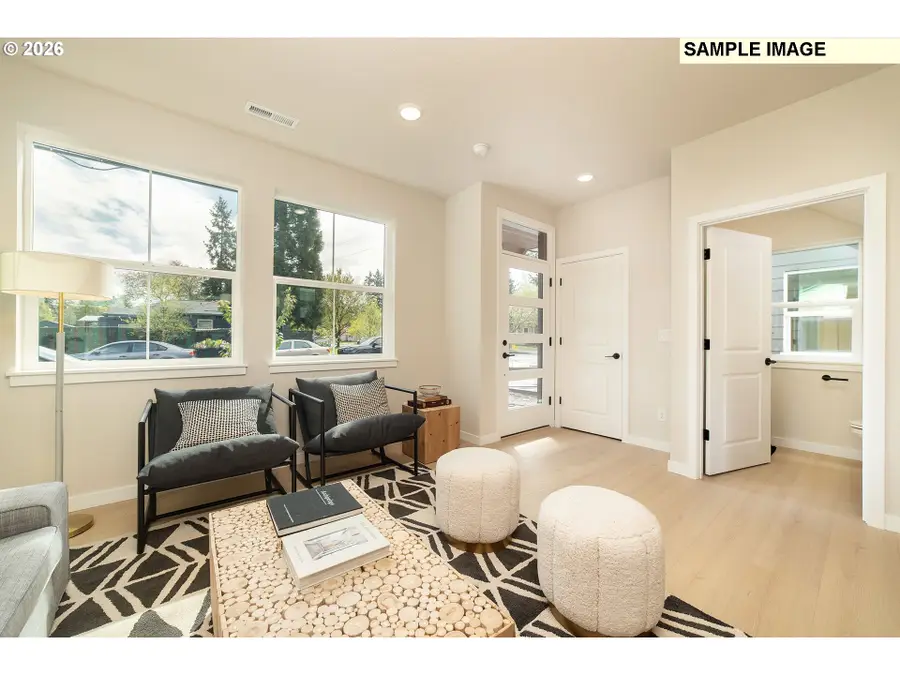 5695 SE 60th Ave, Portland, OR 97206 - #2